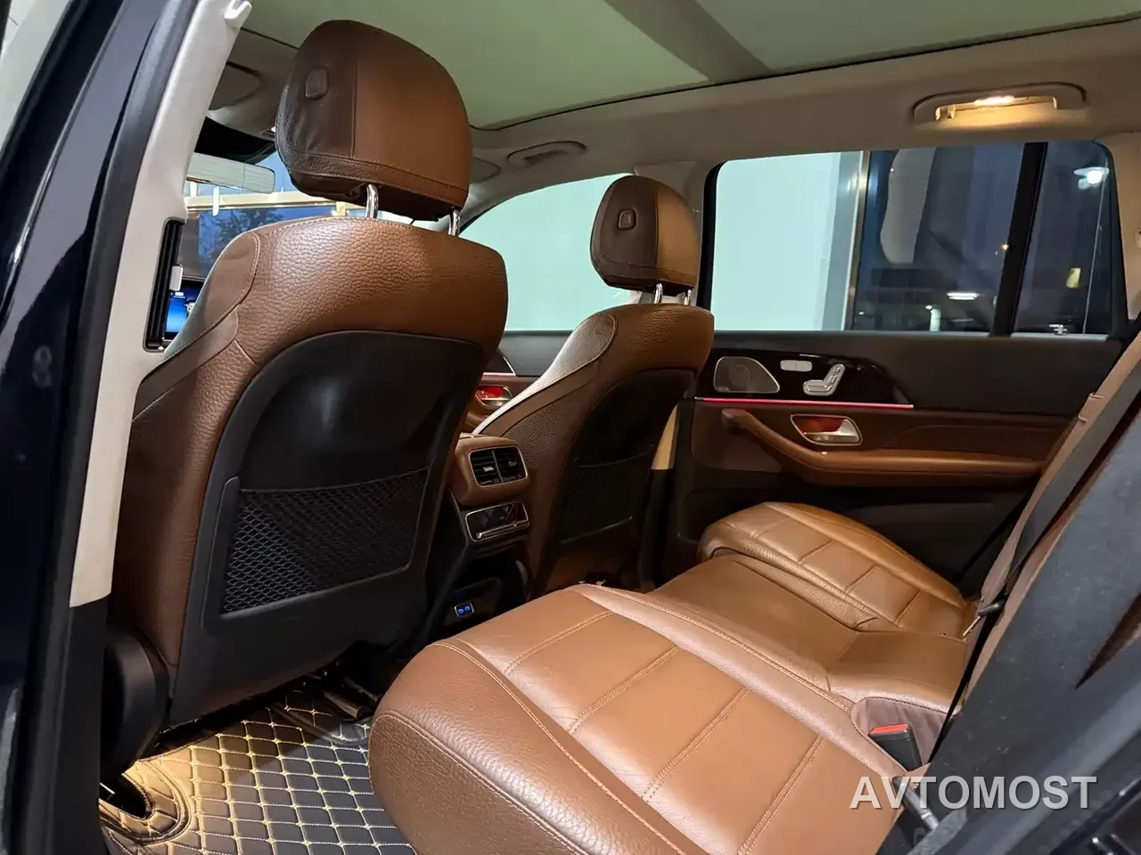 Mercedes-Benz GLS 2024 Model GLS 450 4MATIC Luxury — фото 11