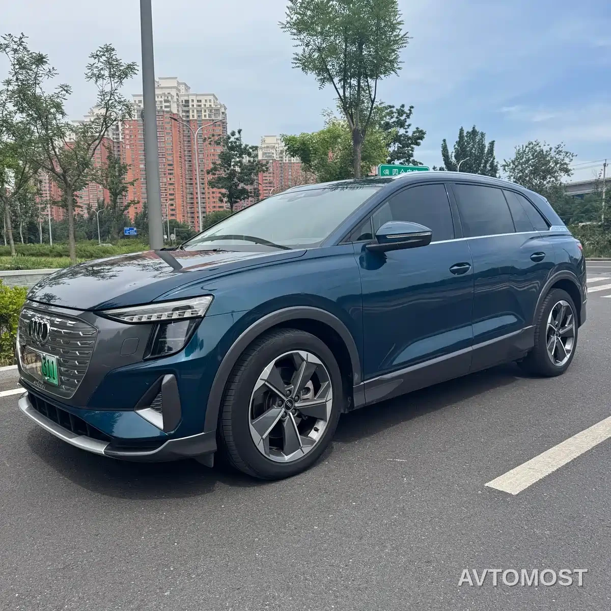 Audi Q5 e-tron 2022 40 e-tron Starlight Edition Brocade Package — фото 2