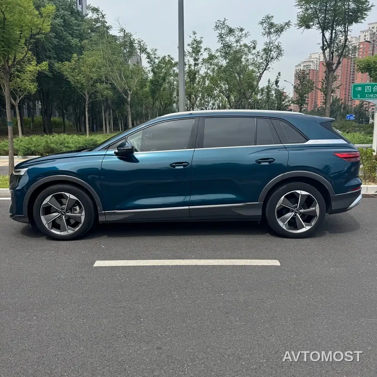 Audi Q5 e-tron 2022 40 e-tron Starlight Edition Brocade Package — фото 3