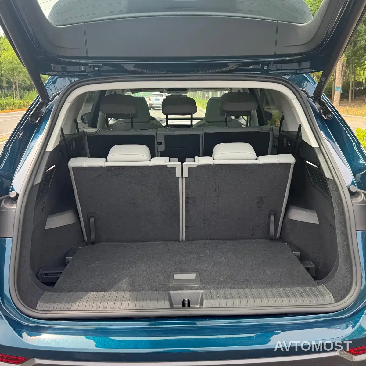 Audi Q5 e-tron 2022 40 e-tron Starlight Edition Brocade Package — фото 7