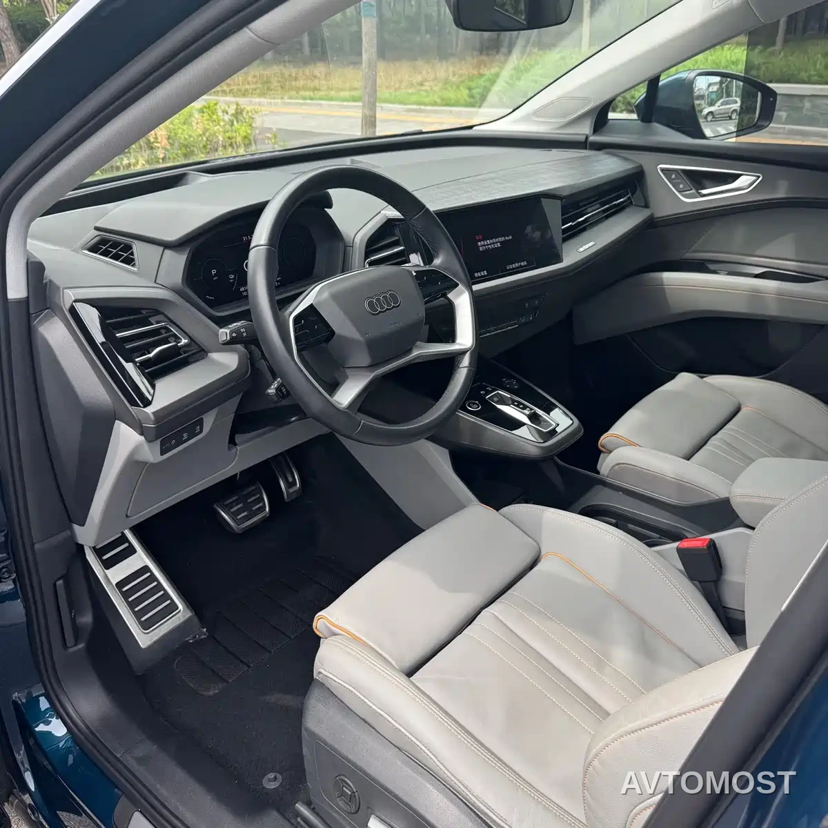 Audi Q5 e-tron 2022 40 e-tron Starlight Edition Brocade Package — фото 9