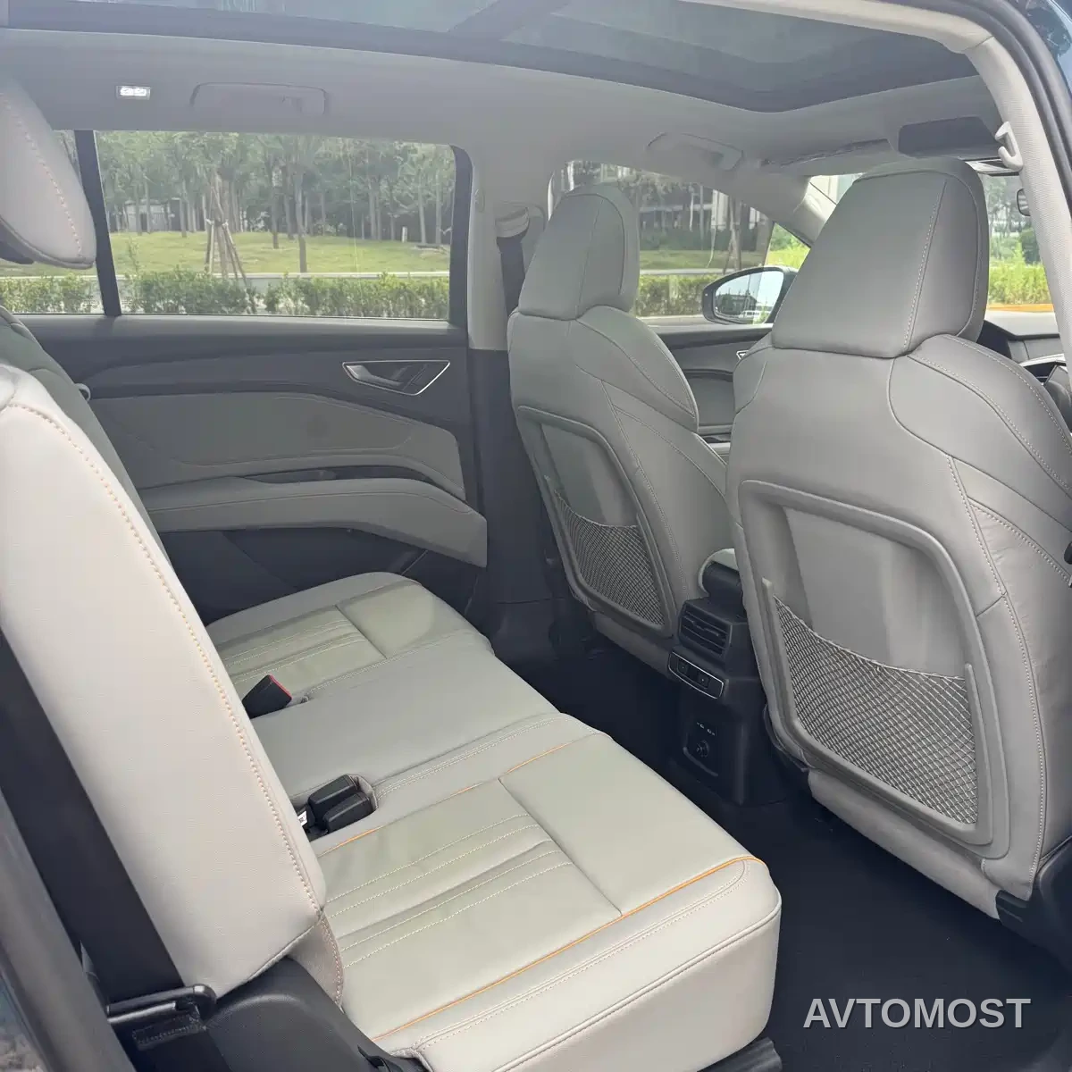 Audi Q5 e-tron 2022 40 e-tron Starlight Edition Brocade Package — фото 12
