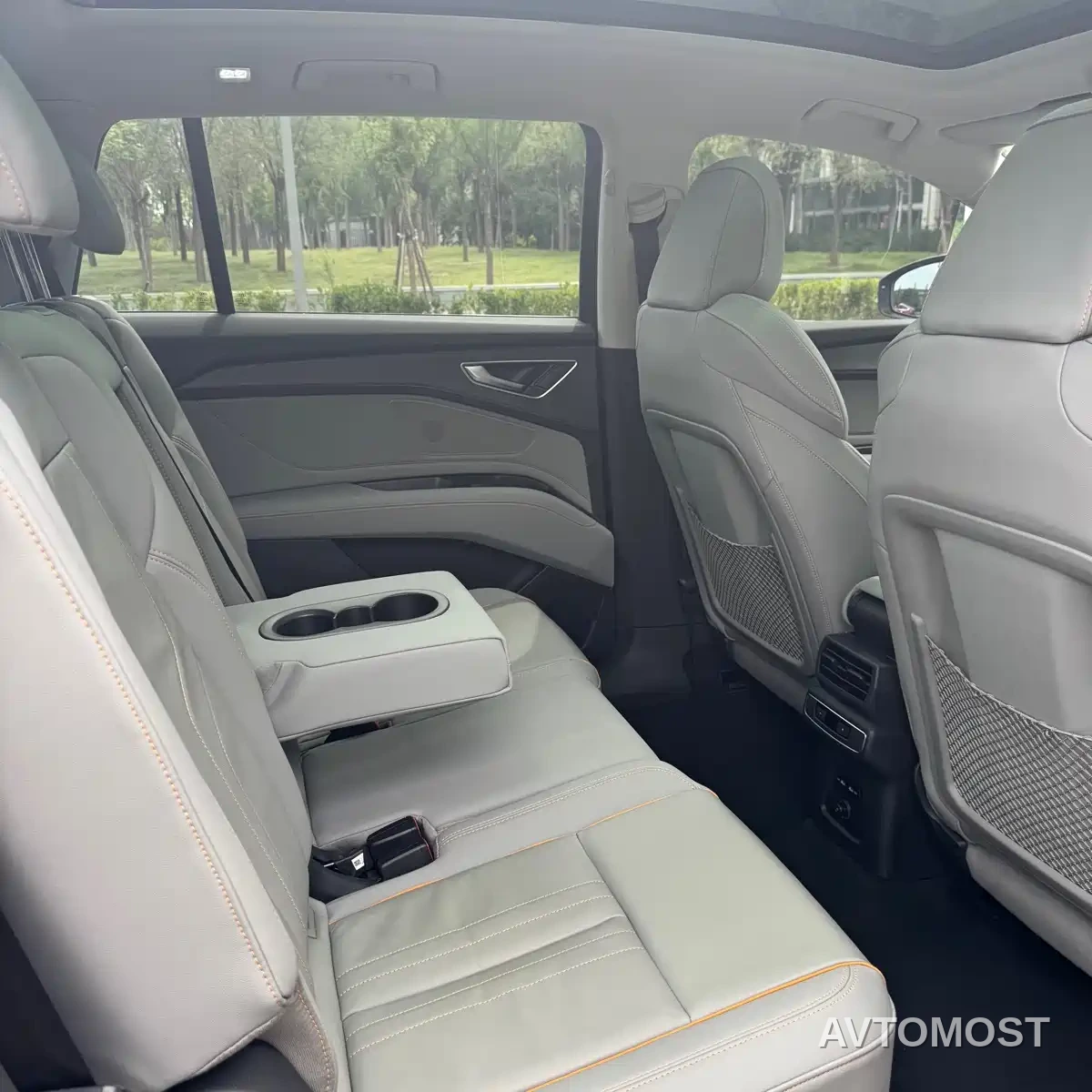 Audi Q5 e-tron 2022 40 e-tron Starlight Edition Brocade Package — фото 18