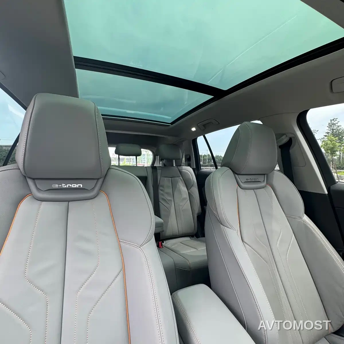 Audi Q5 e-tron 2022 40 e-tron Starlight Edition Brocade Package — фото 20