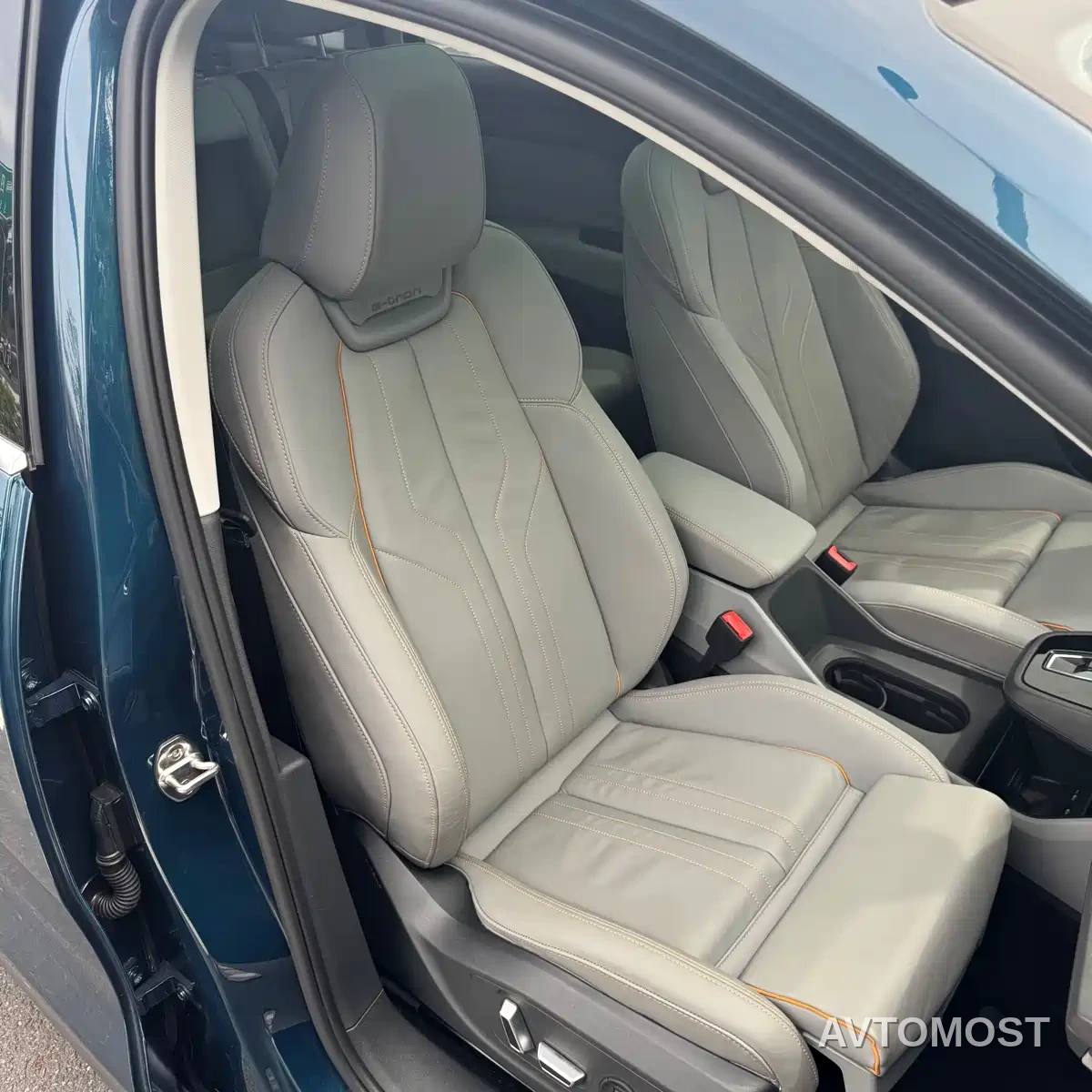 Audi Q5 e-tron 2022 40 e-tron Starlight Edition Brocade Package — фото 21