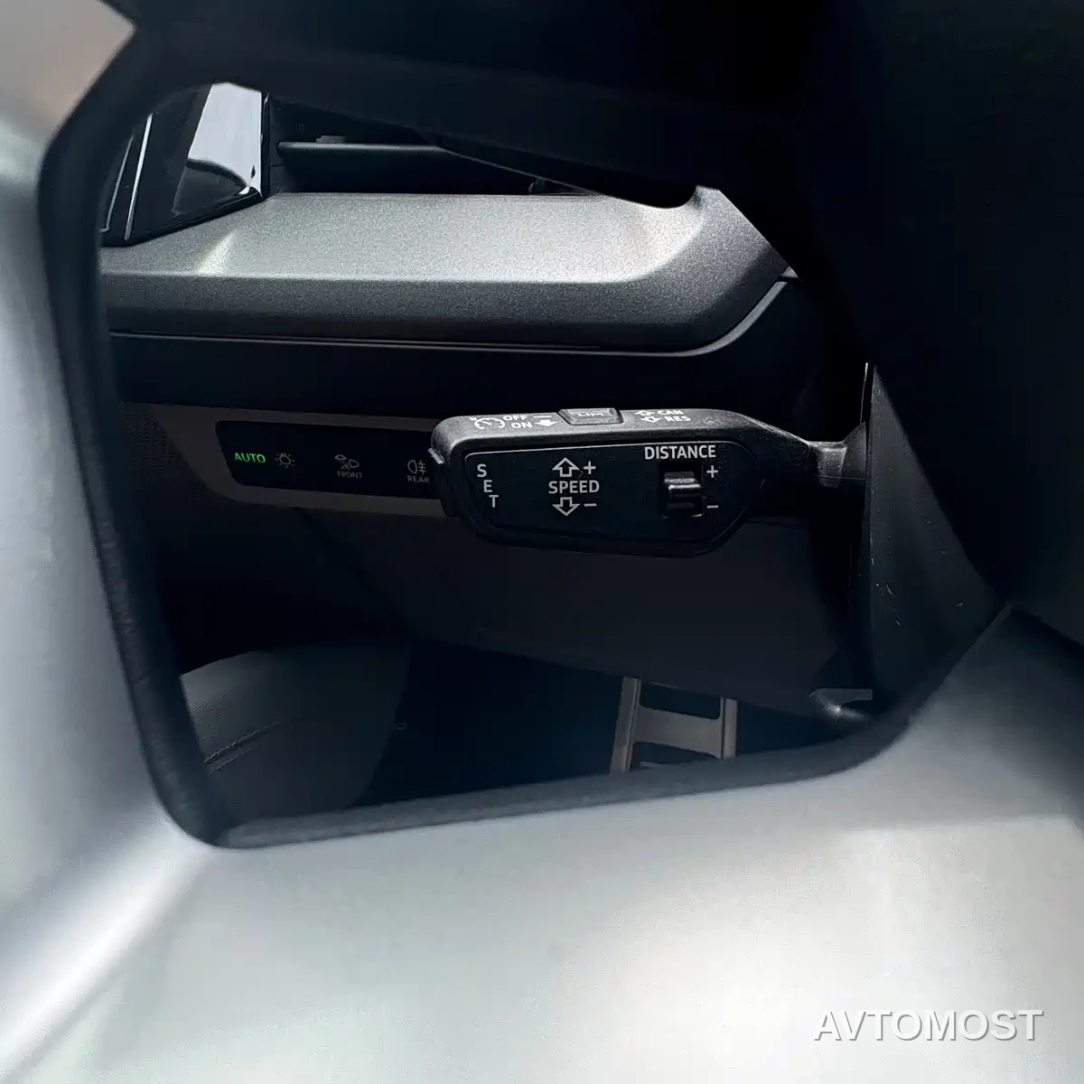 Audi Q5 e-tron 2022 40 e-tron Starlight Edition Brocade Package — фото 27
