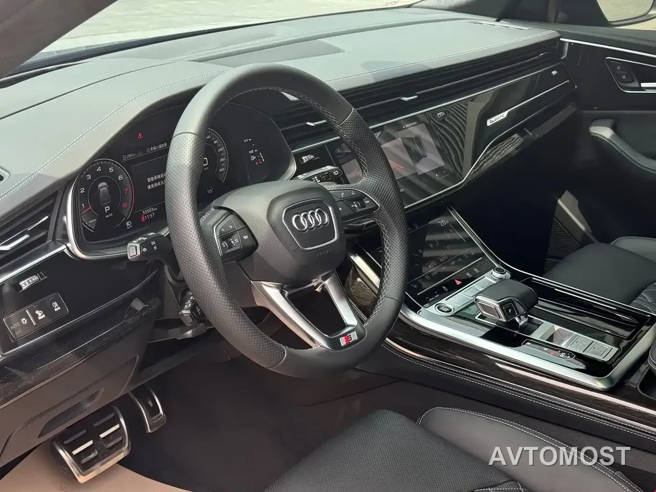Audi Q8 2022 55 TFSI Exclusive Dynamic — фото 11