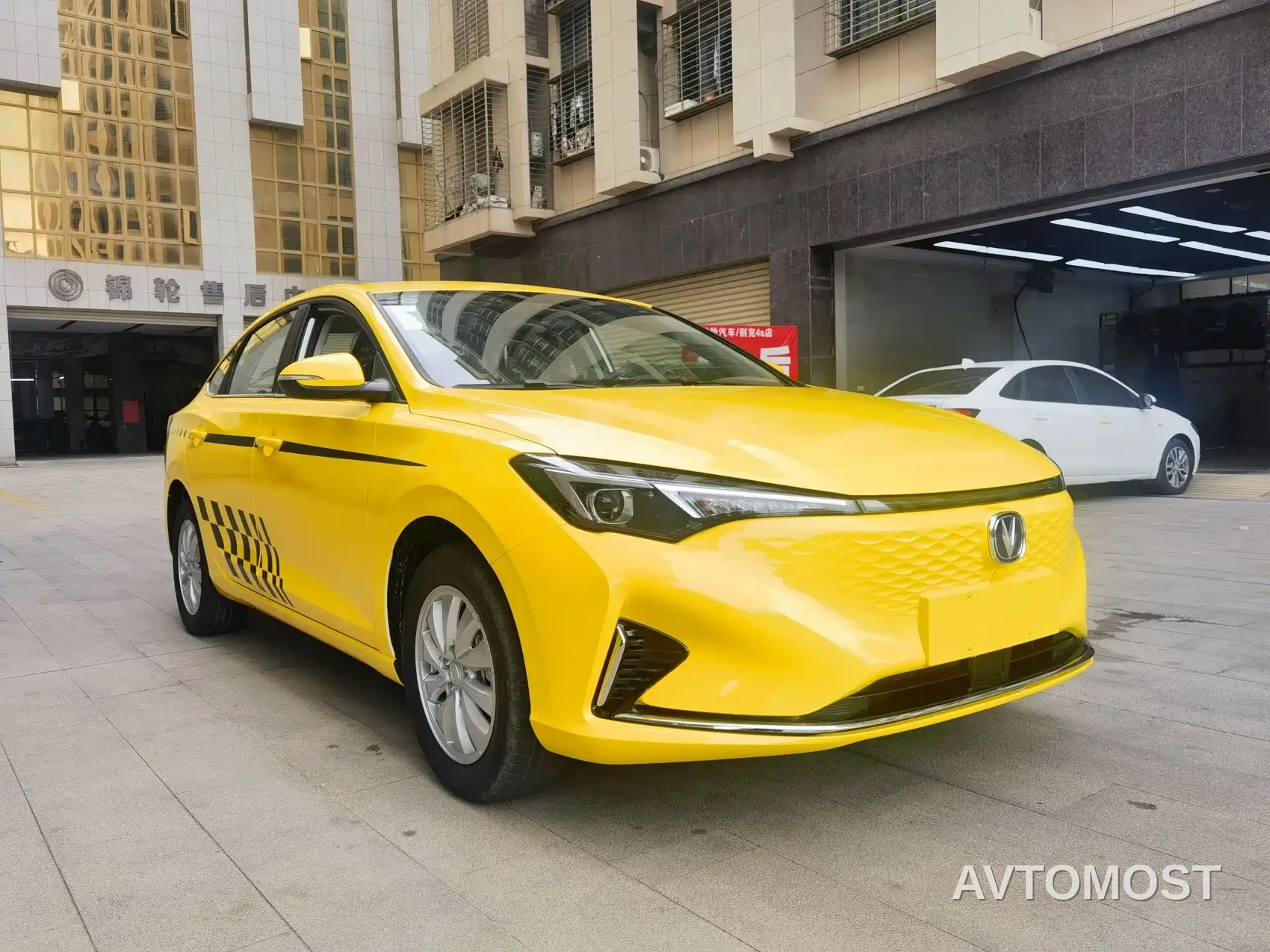 Changan Eado New Energy 2022 EV460 Smart Refresh Ride-Hailing Edition (LFP) — фото 3
