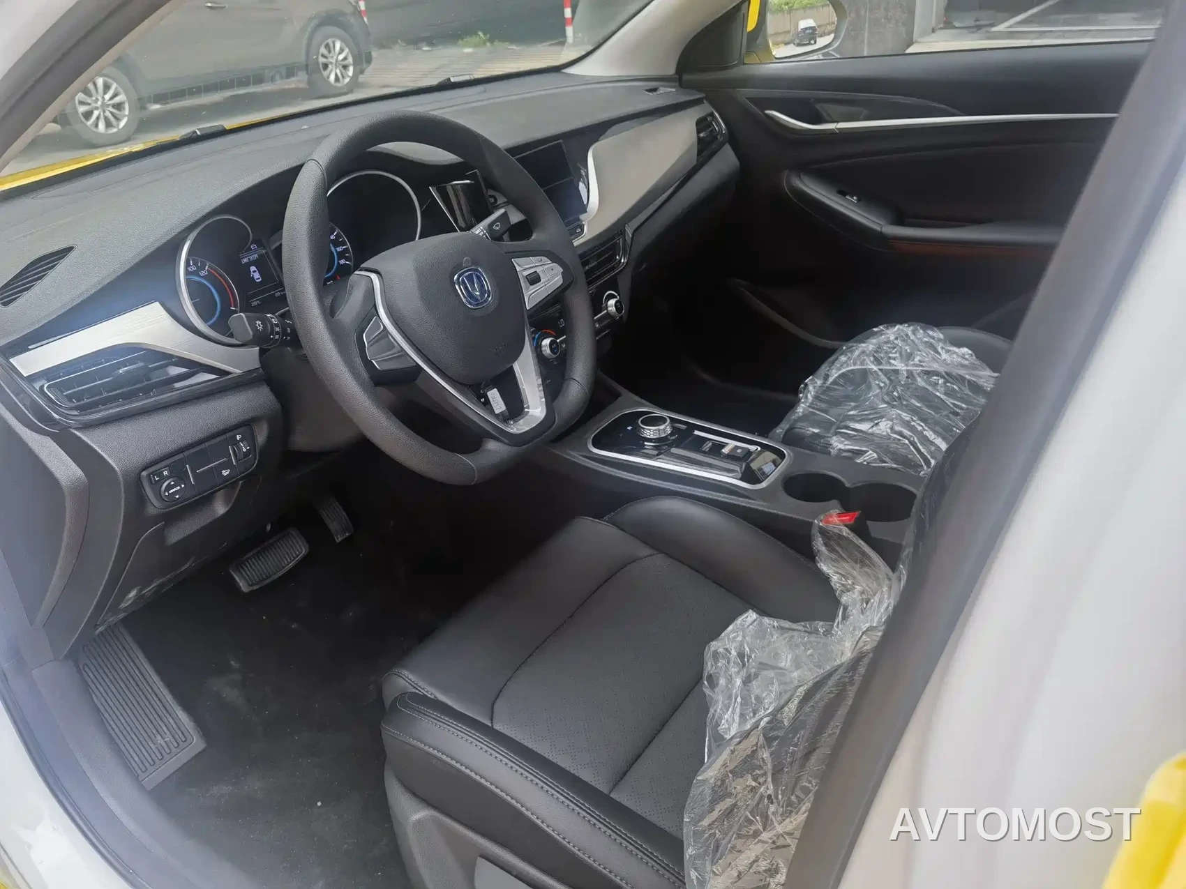 Changan Eado New Energy 2022 EV460 Smart Refresh Ride-Hailing Edition (LFP) — фото 8