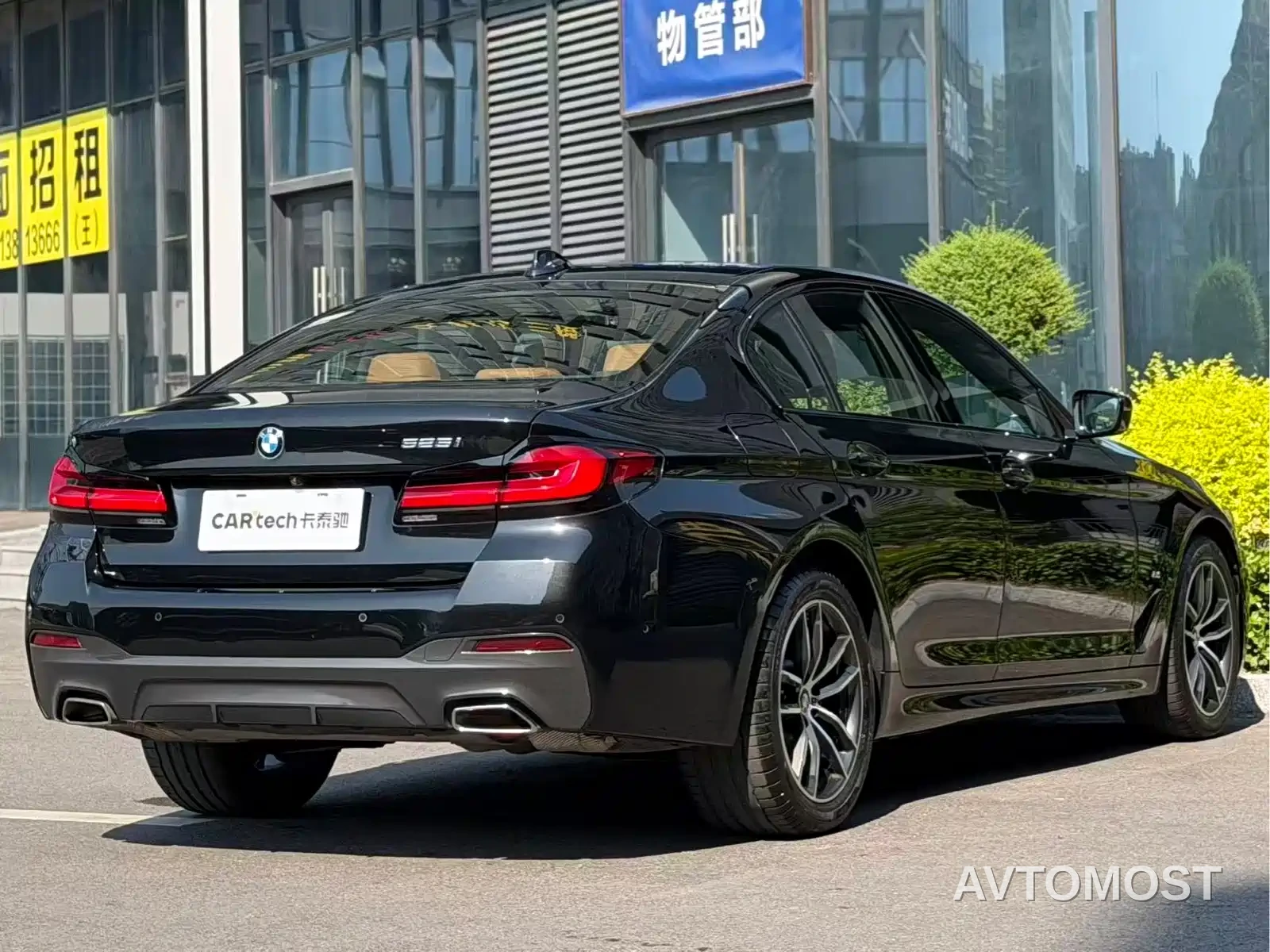 BMW 5 Series (Import) 2022 Model Second Facelift 525i M Sport Package — фото 3