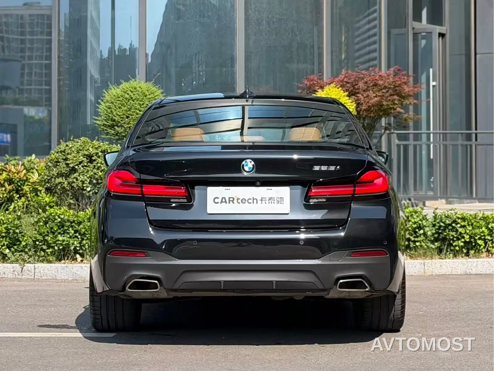 BMW 5 Series (Import) 2022 Model Second Facelift 525i M Sport Package — фото 4