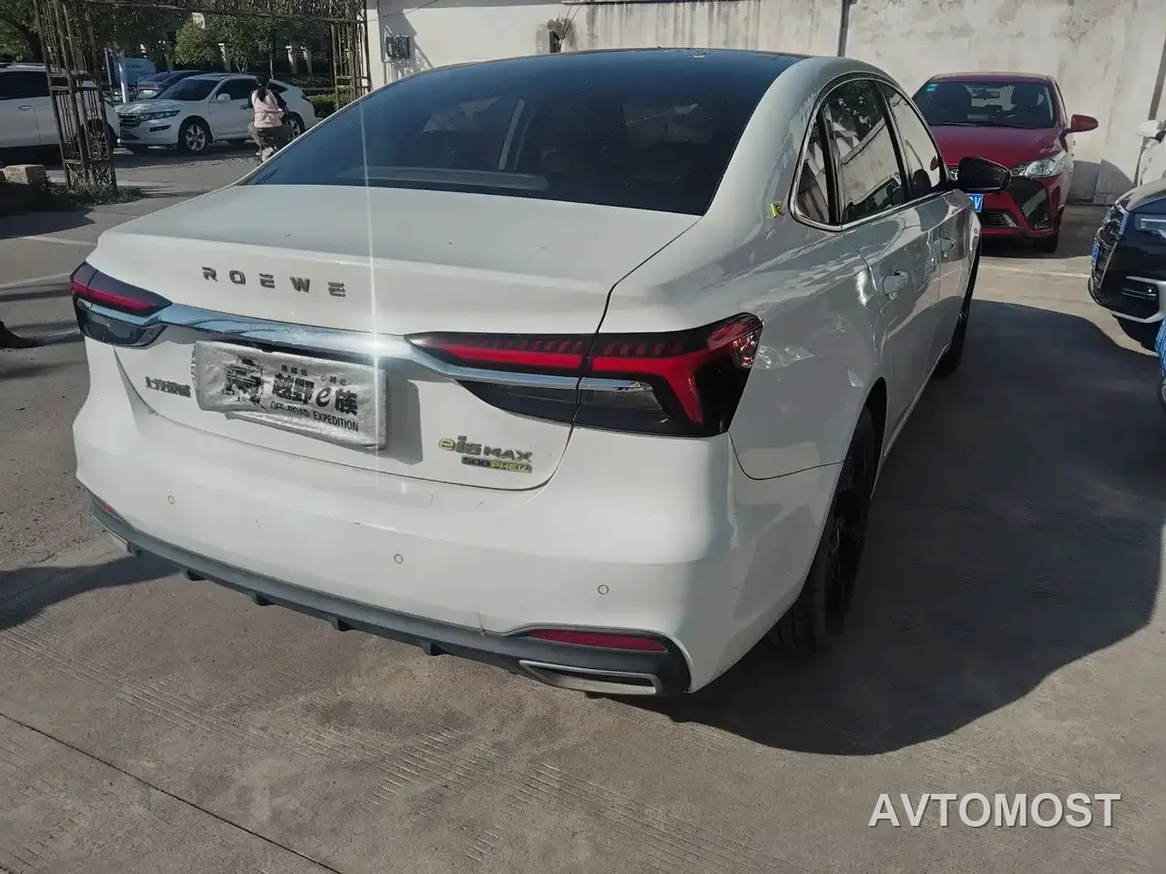 Roewe i6 MAX EV 2020 Model 1.5T PHEV Cool Panoramic Sunroof Edition — фото 3