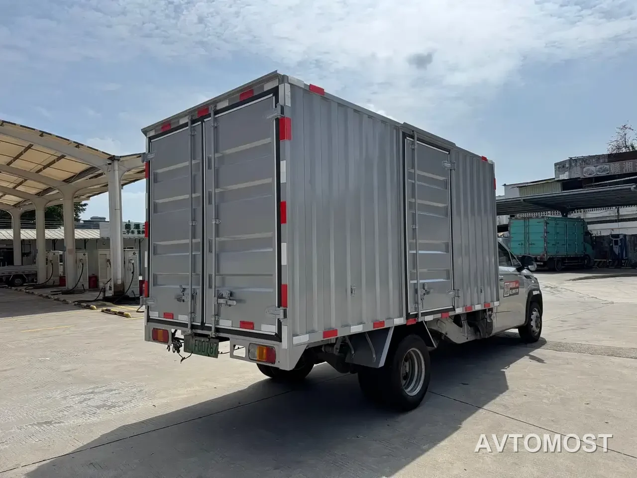Lingshi Auto Ling Shi Golden Card 2023 Model Pioneer Edition 13.26kWh — фото 12
