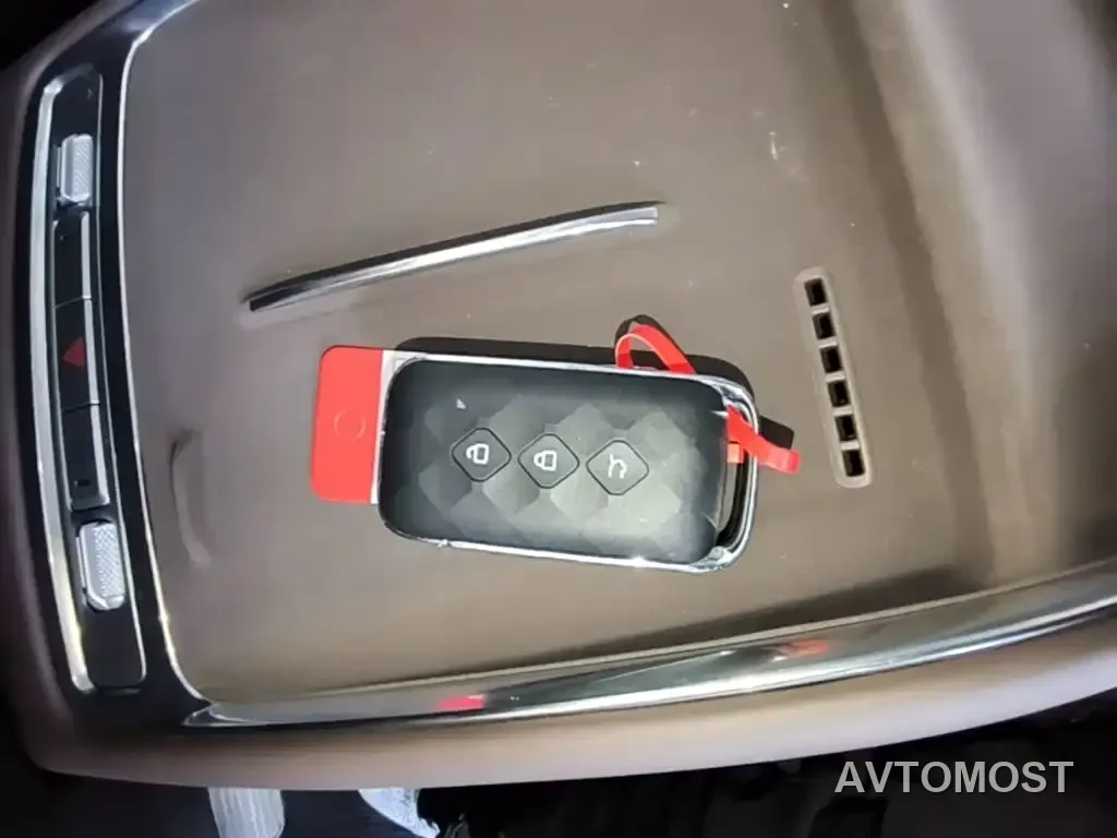 Wuling Motors Xingguang 730 New Energy 2025 Model Plug-in Hybrid Base Version — фото 10