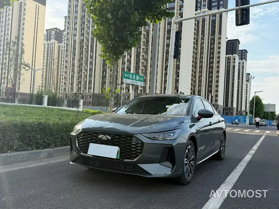 Chery Fengyun A8L 2025 1.5TGDI 145km Standard Type