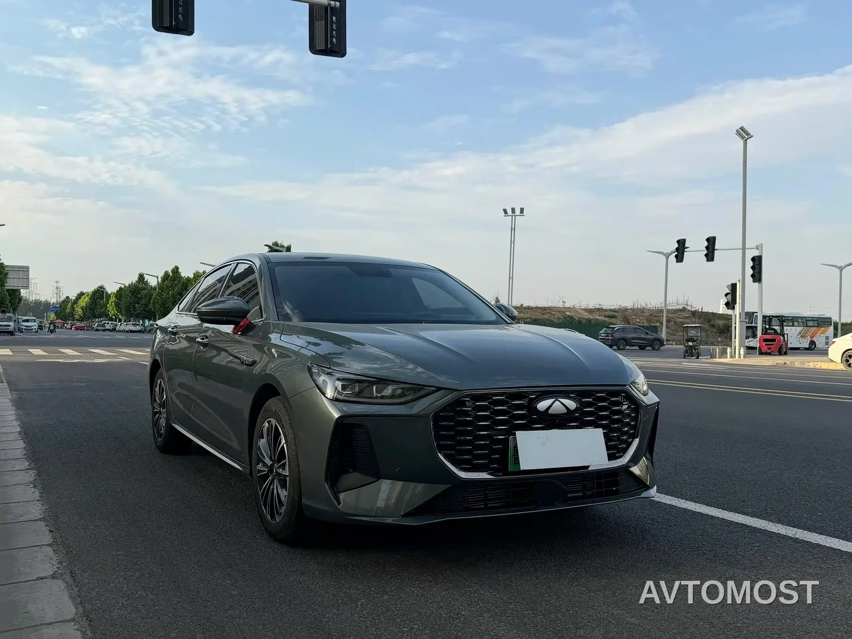 Chery Fengyun A8L 2025 1.5TGDI 145km Standard Type — фото 3