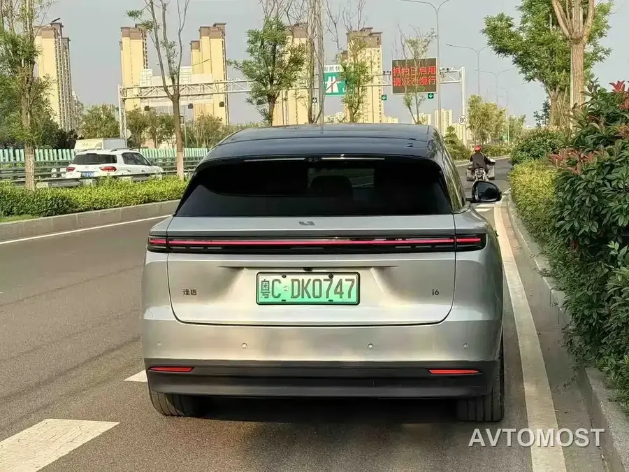Li Auto i6 2025 2WD Base Model