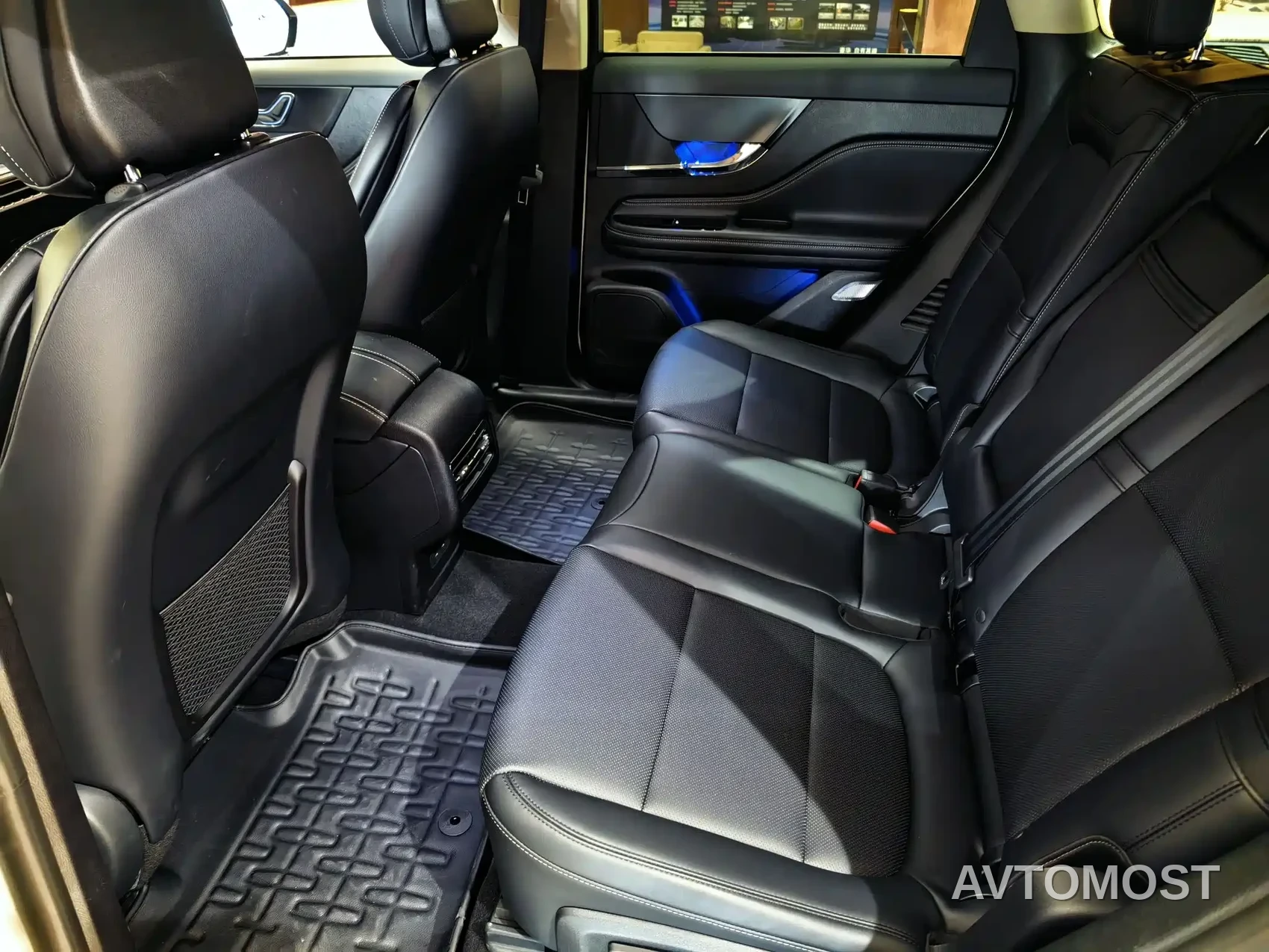 Lincoln Adventurer 2024 1.5T 2WD Premium Hybrid — фото 8