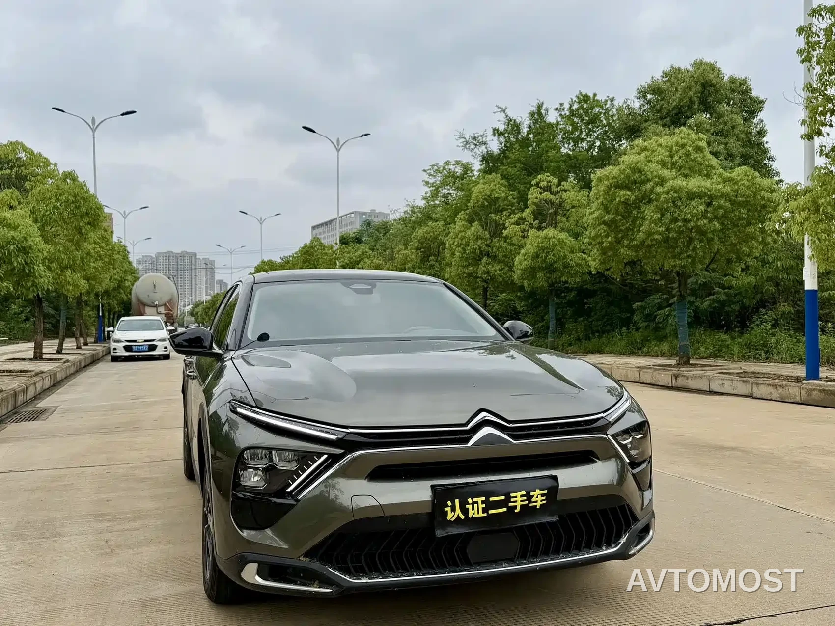 Citroën Versailles C5 X 2022 1.6T Enjoy Extraordinary Tiger Year Opening Edition — фото 4