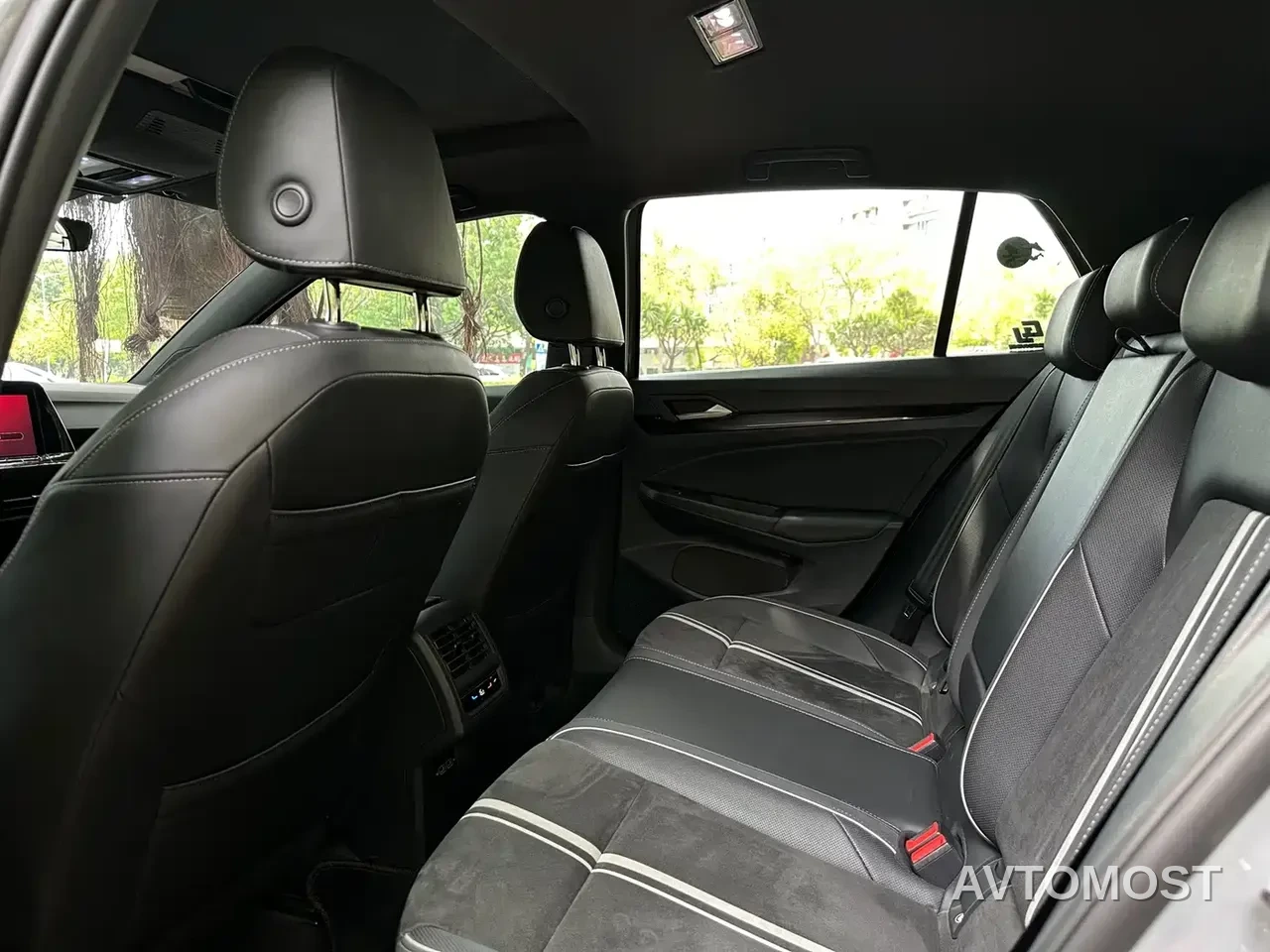 Volkswagen Golf 2021 280TSI DSG R-Line — фото 7
