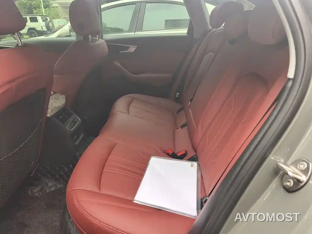 Audi A4 (Import) 2024 allroad quattro 45 TFSI — фото 13