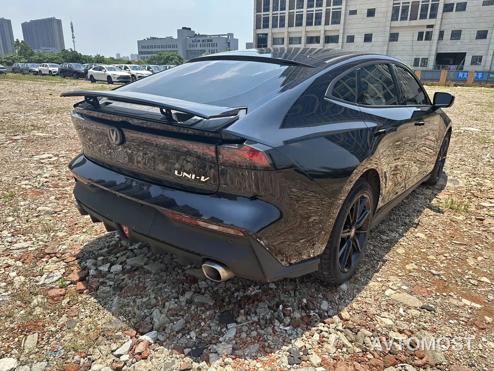Changan UNI-V 2022 1.5T Premium Model — фото 5