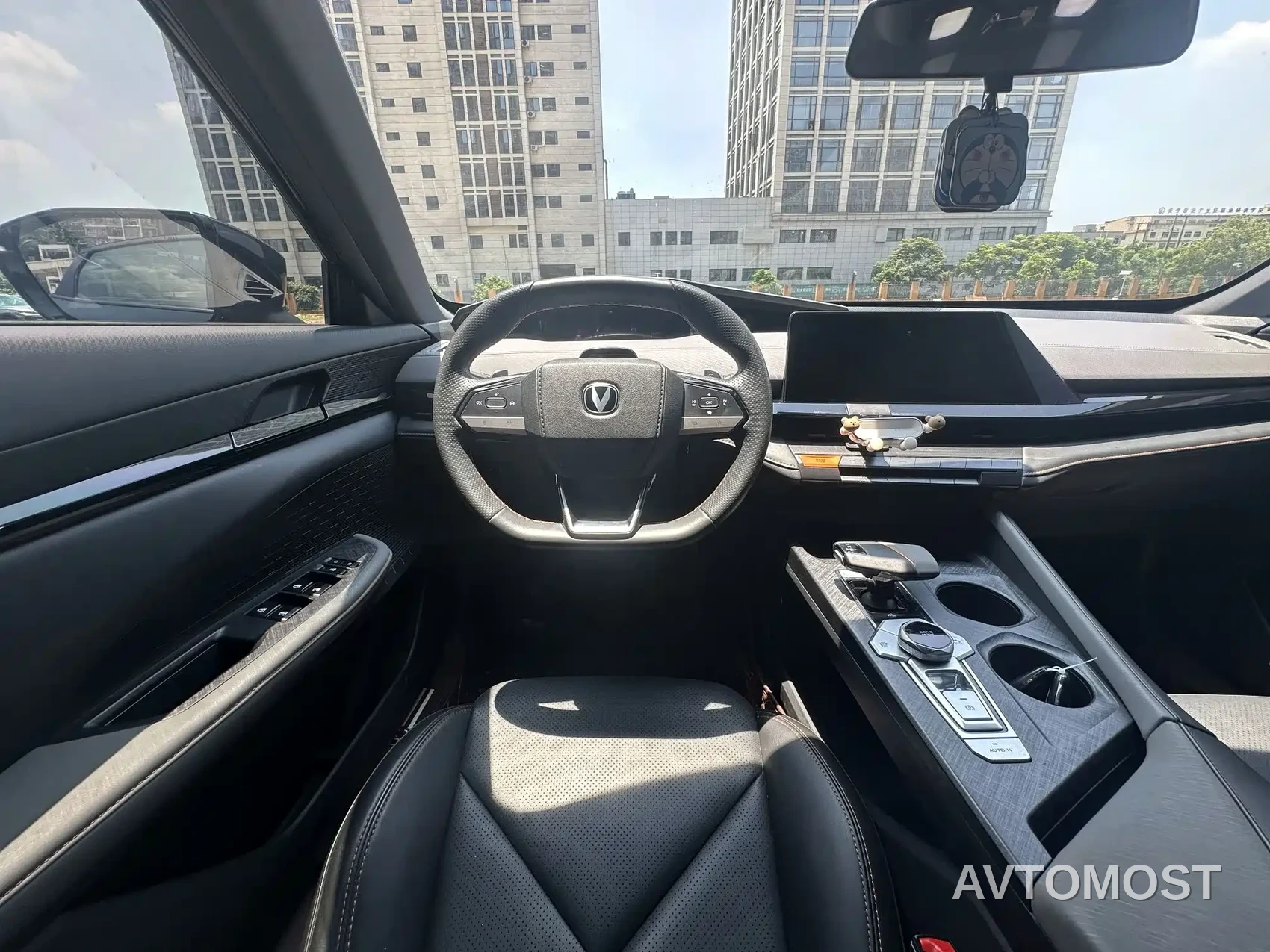Changan UNI-V 2022 1.5T Premium Model — фото 12