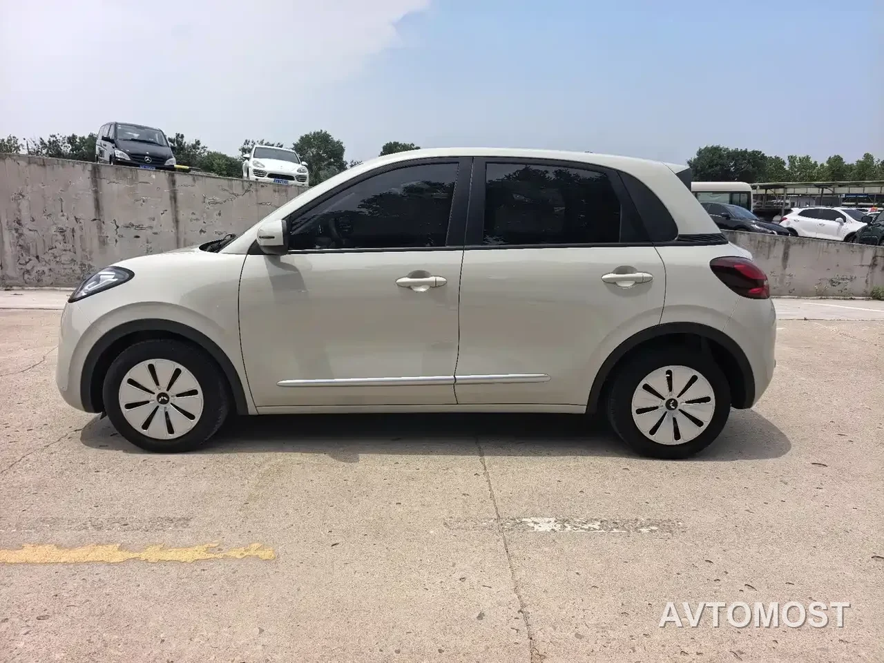 Wuling Bingo 2023 Model 203km Lite Enjoyment Edition — фото 8