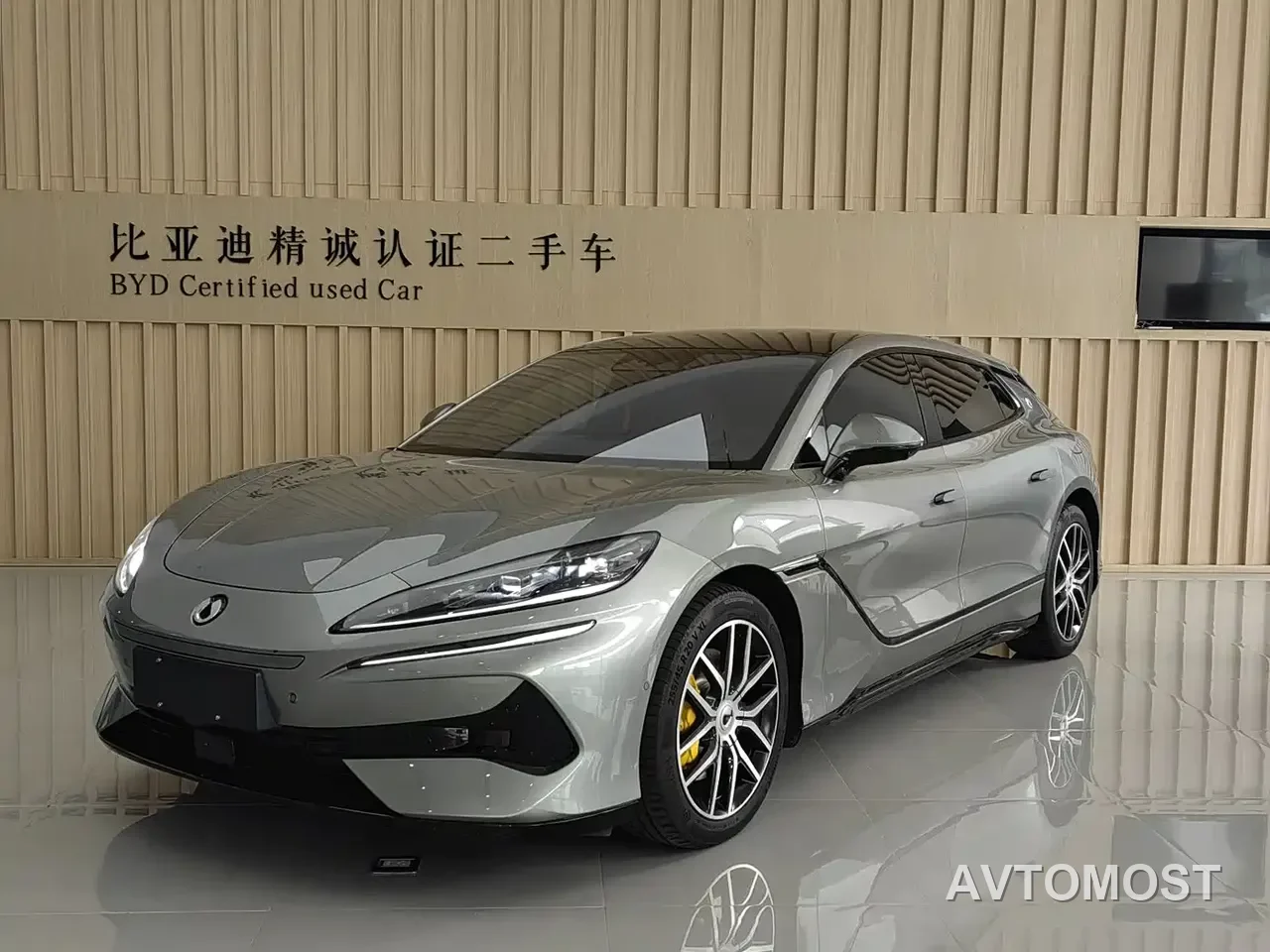 Denza Z9GT 2024 Model 1100 AWD Max Edition — фото 1