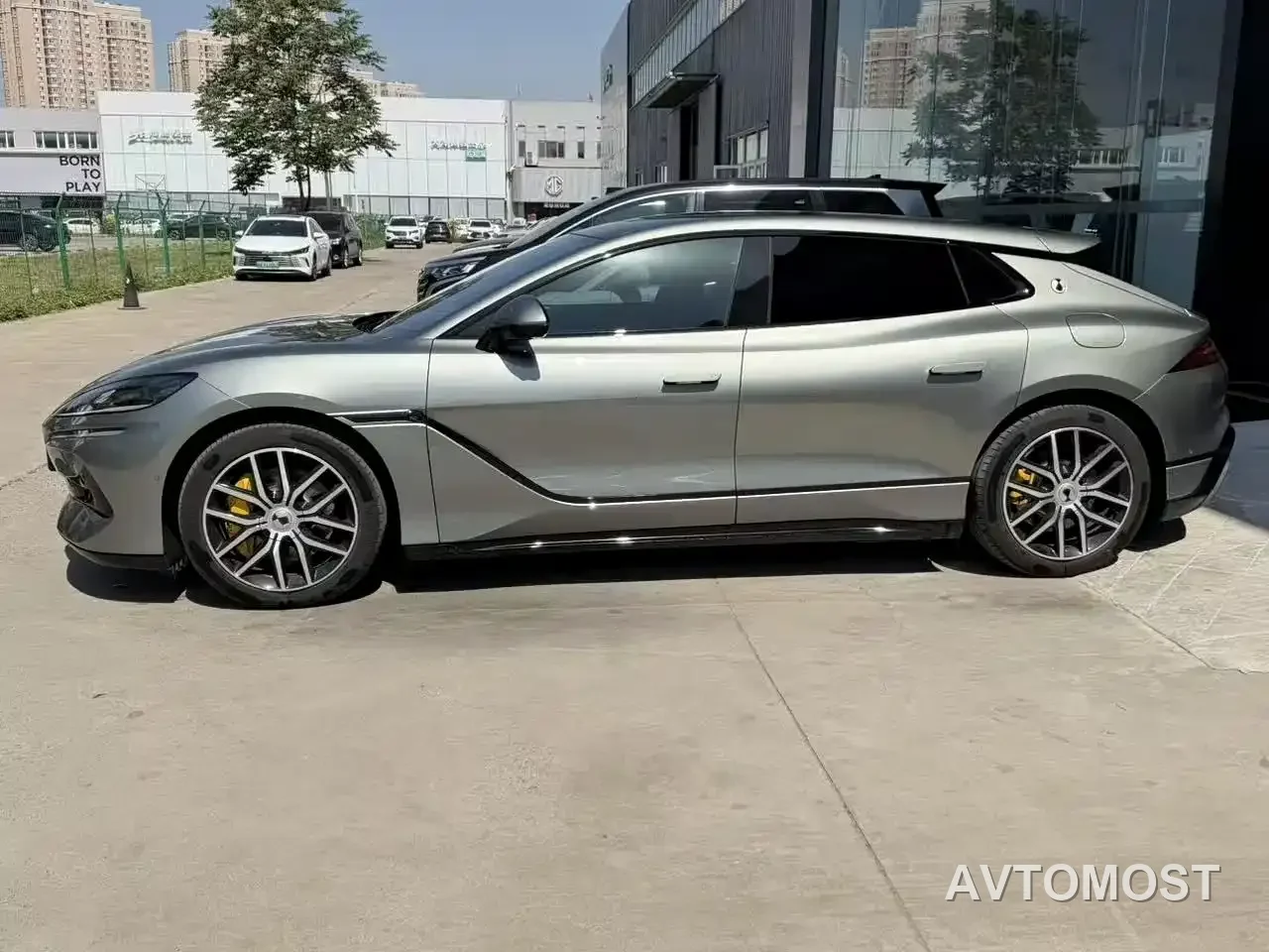 Denza Z9GT 2024 Model 1100 AWD Max Edition — фото 12