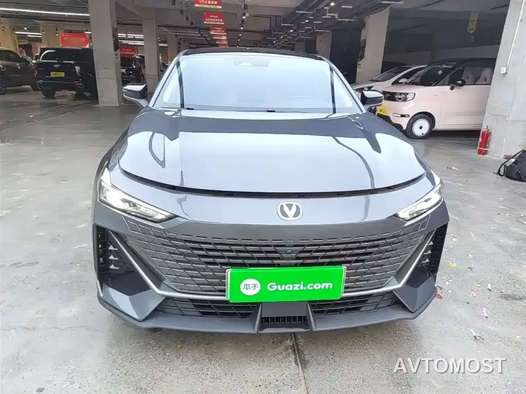 Changan UNI-V iDD 2023 ZhiDian iDD 1.5T 113km Smart Fun Edition — фото 3