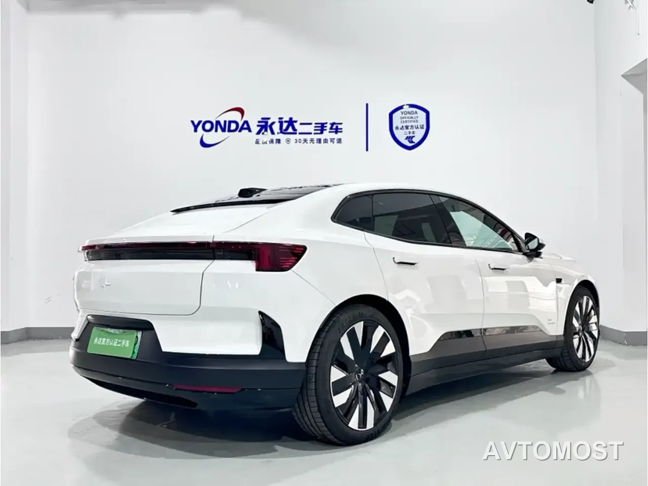 Polestar 4 2024 Dual Motor Long Range PLUS Twin-Star Connected Edition — фото 4