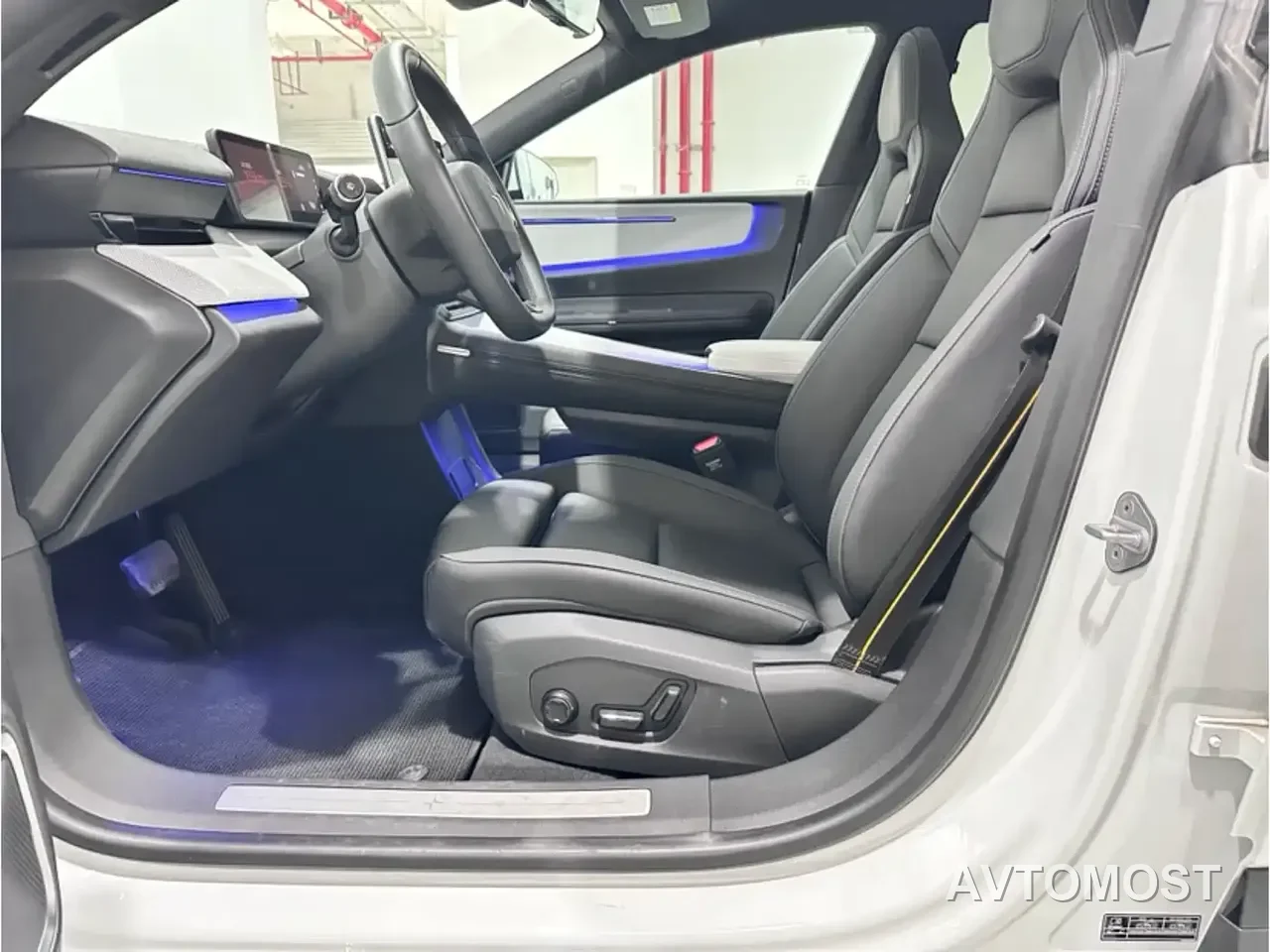 Polestar 4 2024 Dual Motor Long Range PLUS Twin-Star Connected Edition — фото 10
