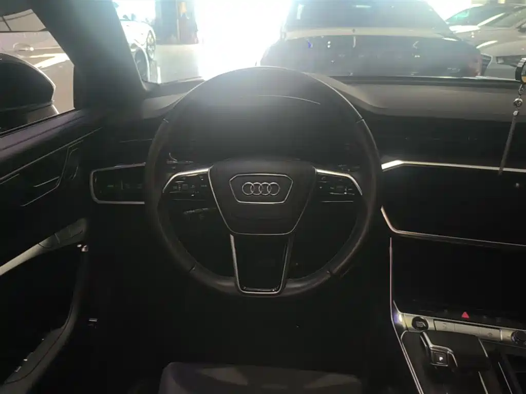 Audi A6L 2023 Facelift 45 TFSI quattro Premium Dynamic — фото 11