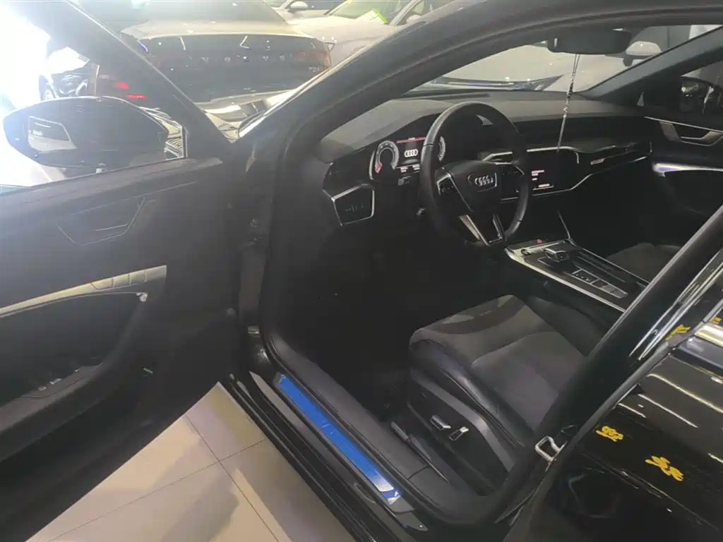 Audi A6L 2023 Facelift 45 TFSI quattro Premium Dynamic — фото 16
