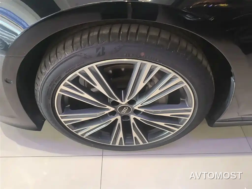 Audi A6L 2023 Facelift 45 TFSI quattro Premium Dynamic — фото 23