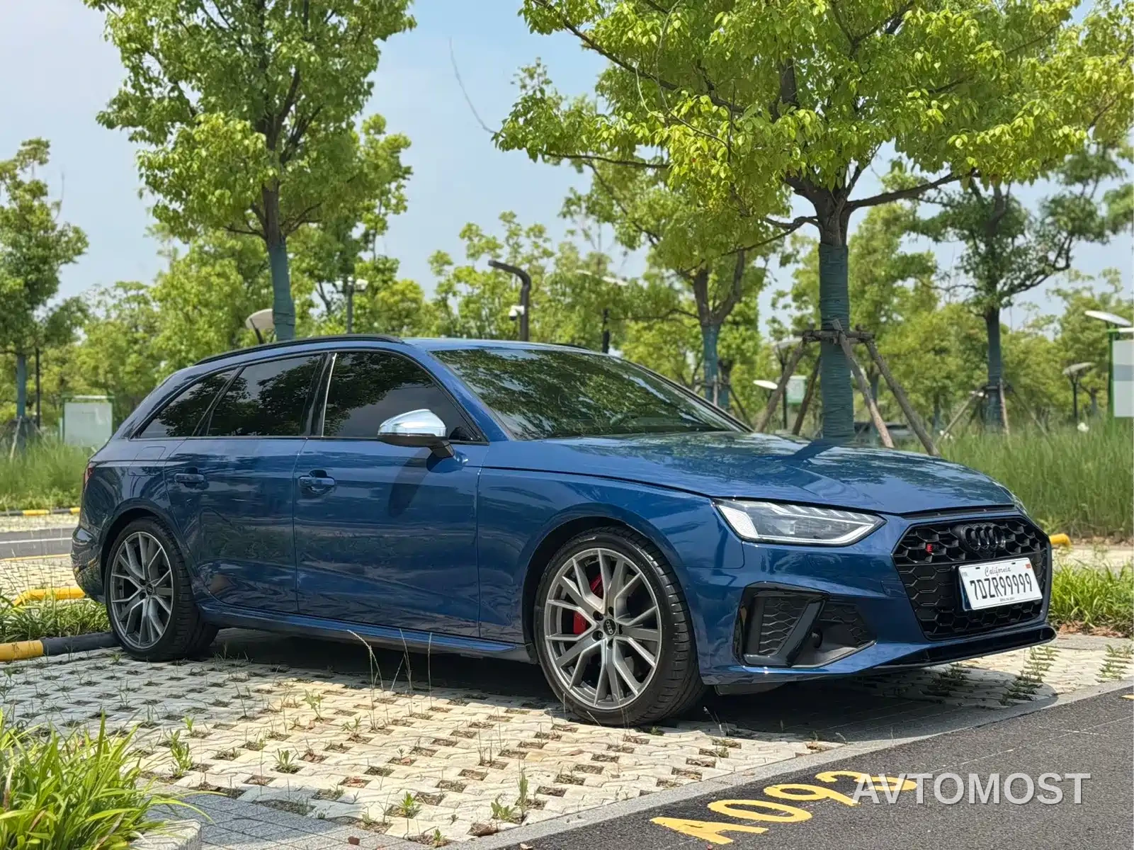 Audi S4 2025 S4 Avant 3.0TFSI — фото 3