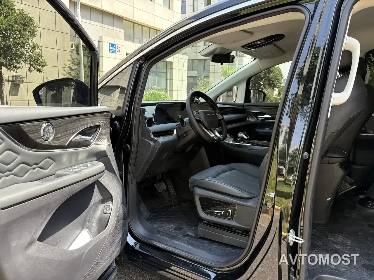 Dongfeng Fengxing Starlight V9 2026 Beyond Joy Series 200km Comfort — фото 13