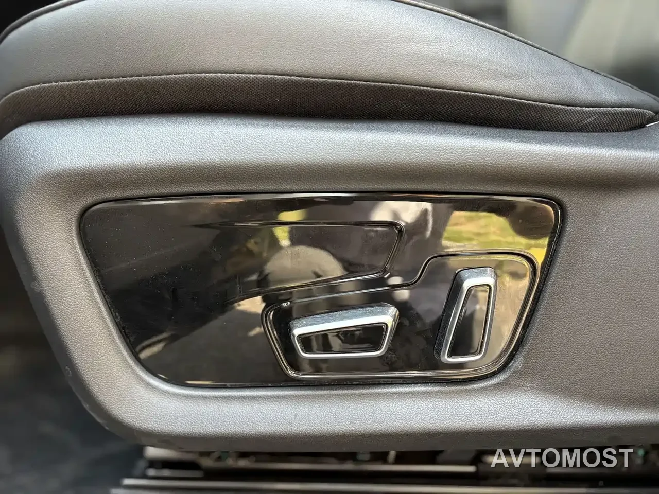Dongfeng Fengxing Starlight V9 2026 Beyond Joy Series 200km Comfort — фото 14