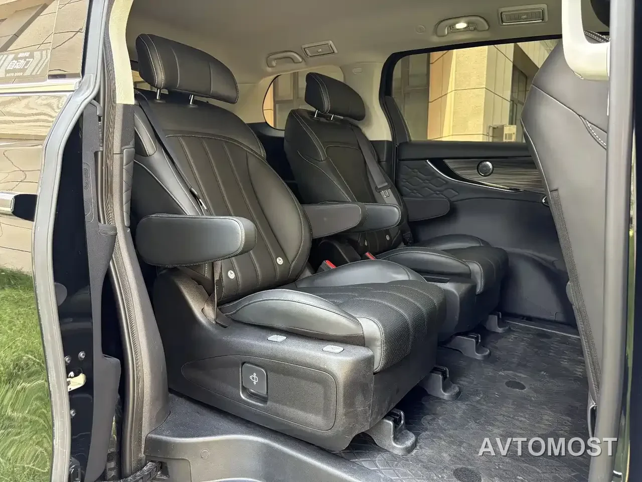 Dongfeng Fengxing Starlight V9 2026 Beyond Joy Series 200km Comfort — фото 19