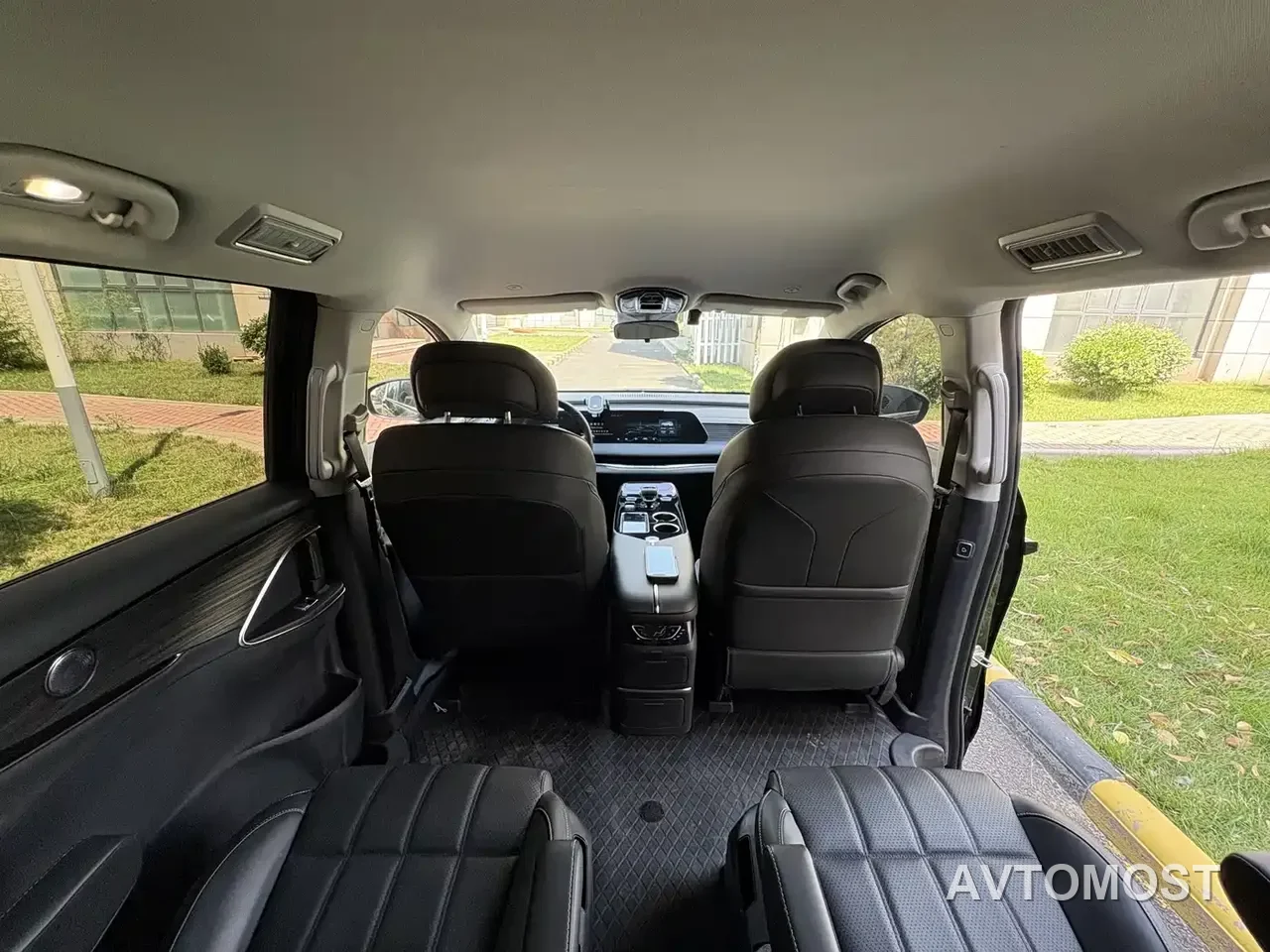 Dongfeng Fengxing Starlight V9 2026 Beyond Joy Series 200km Comfort — фото 21
