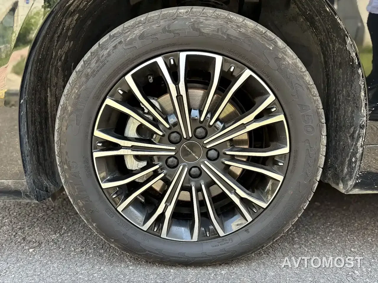 Dongfeng Fengxing Starlight V9 2026 Beyond Joy Series 200km Comfort — фото 26