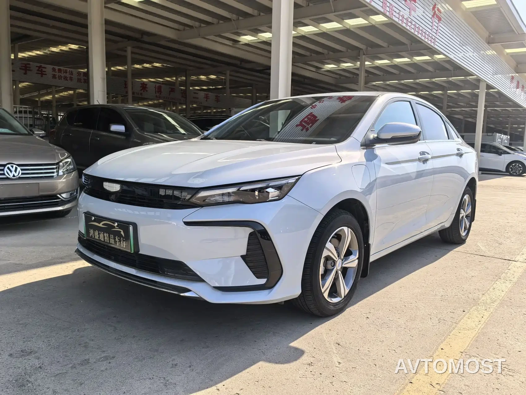 Geely Emgrand L HiP 2024 Model Soaring Dragon Edition 1.5TD-DHT Pro 100KM Surpassing Type — фото 1