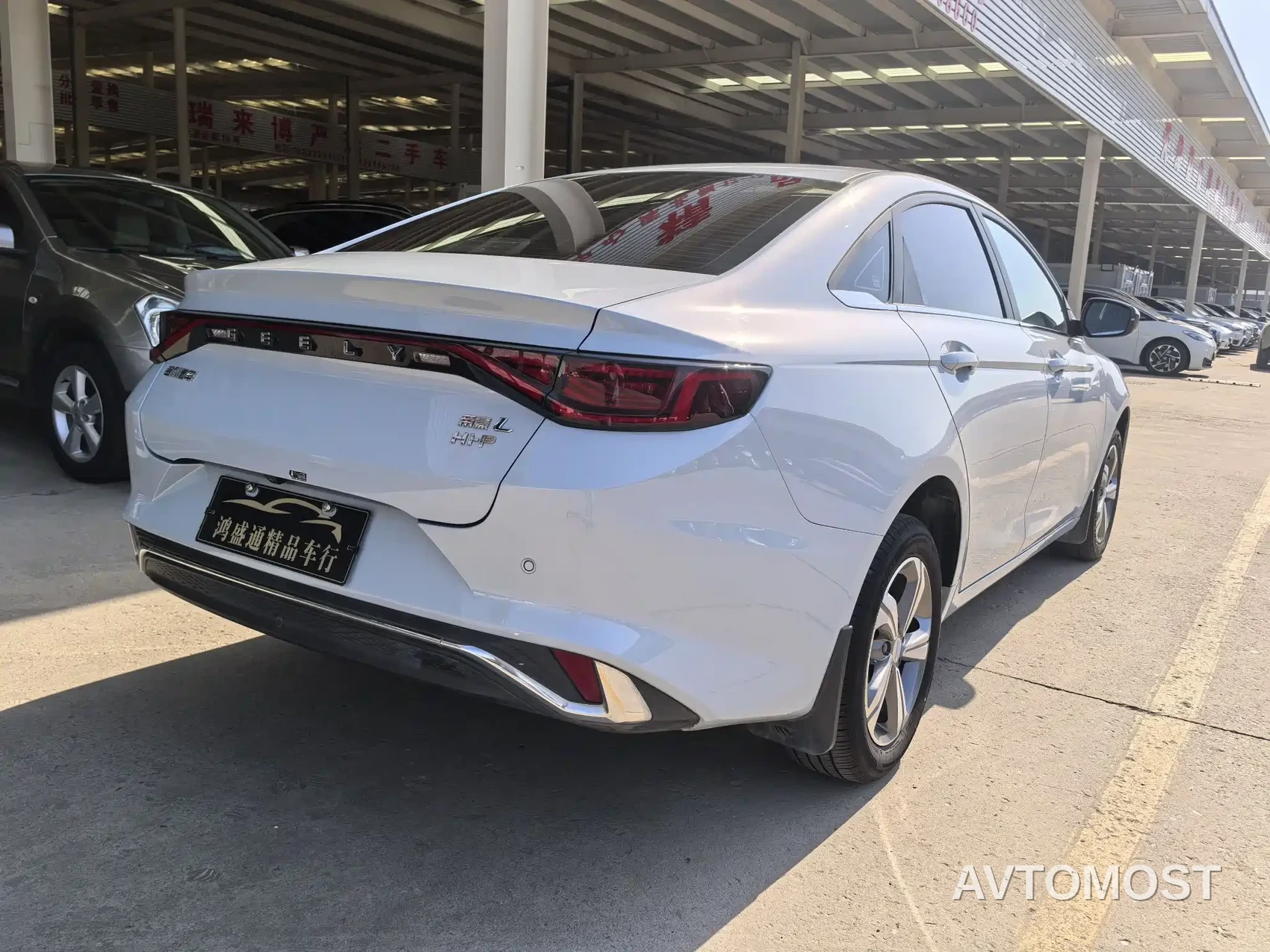 Geely Emgrand L HiP 2024 Model Soaring Dragon Edition 1.5TD-DHT Pro 100KM Surpassing Type — фото 3