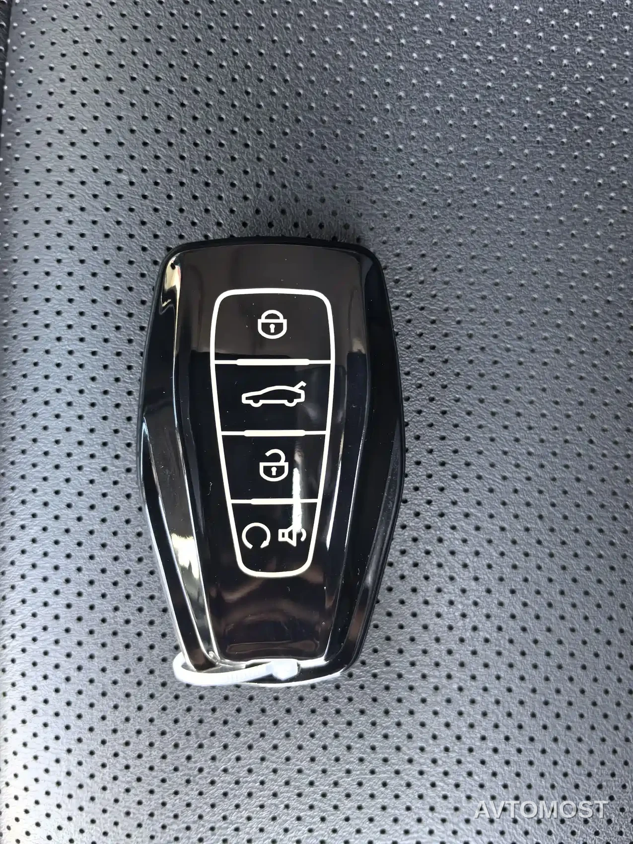 Geely Emgrand L HiP 2024 Model Soaring Dragon Edition 1.5TD-DHT Pro 100KM Surpassing Type — фото 13