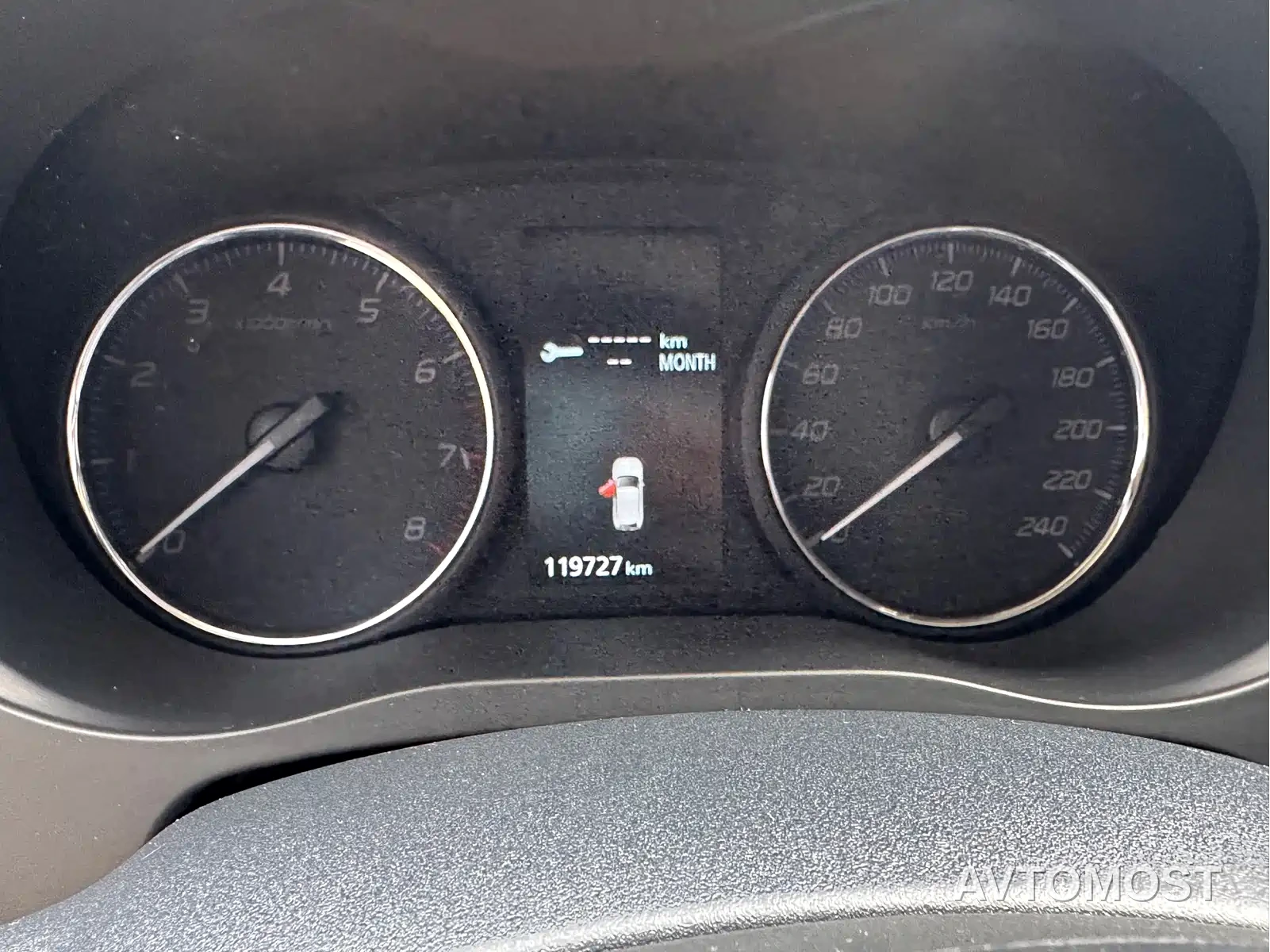 Mitsubishi Outlander 2021 2.4L 4WD Deluxe Edition 7-Seater — фото 9