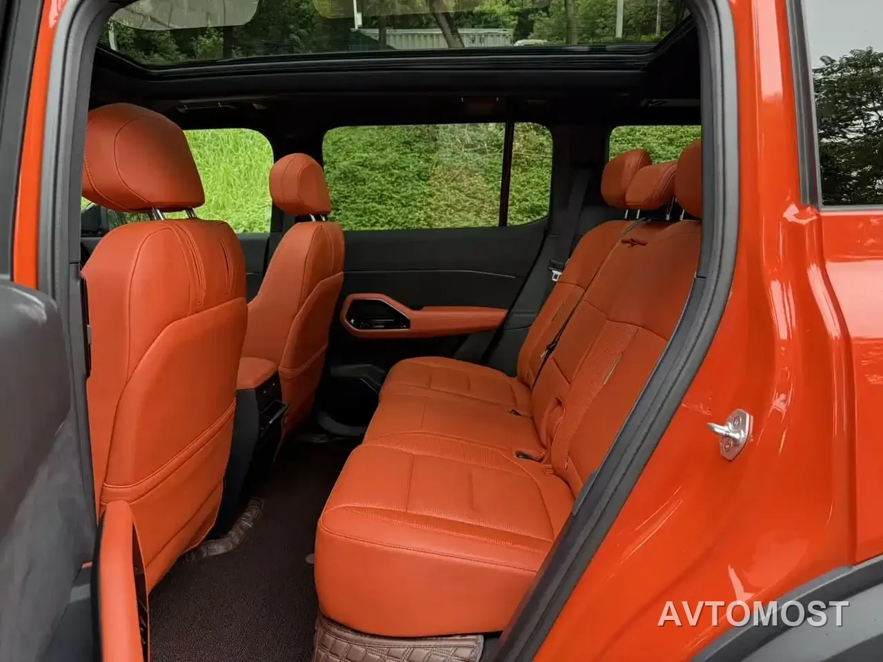 Ford Mustang NEV 2025 Plug-in Range Extender Hybrid — фото 9