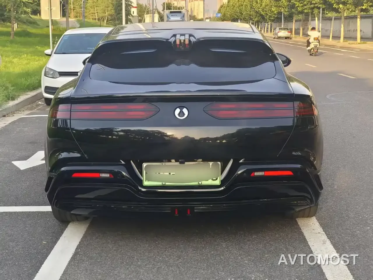 Denza Z9GT 2024 Model 1100 AWD Max Edition — фото 5