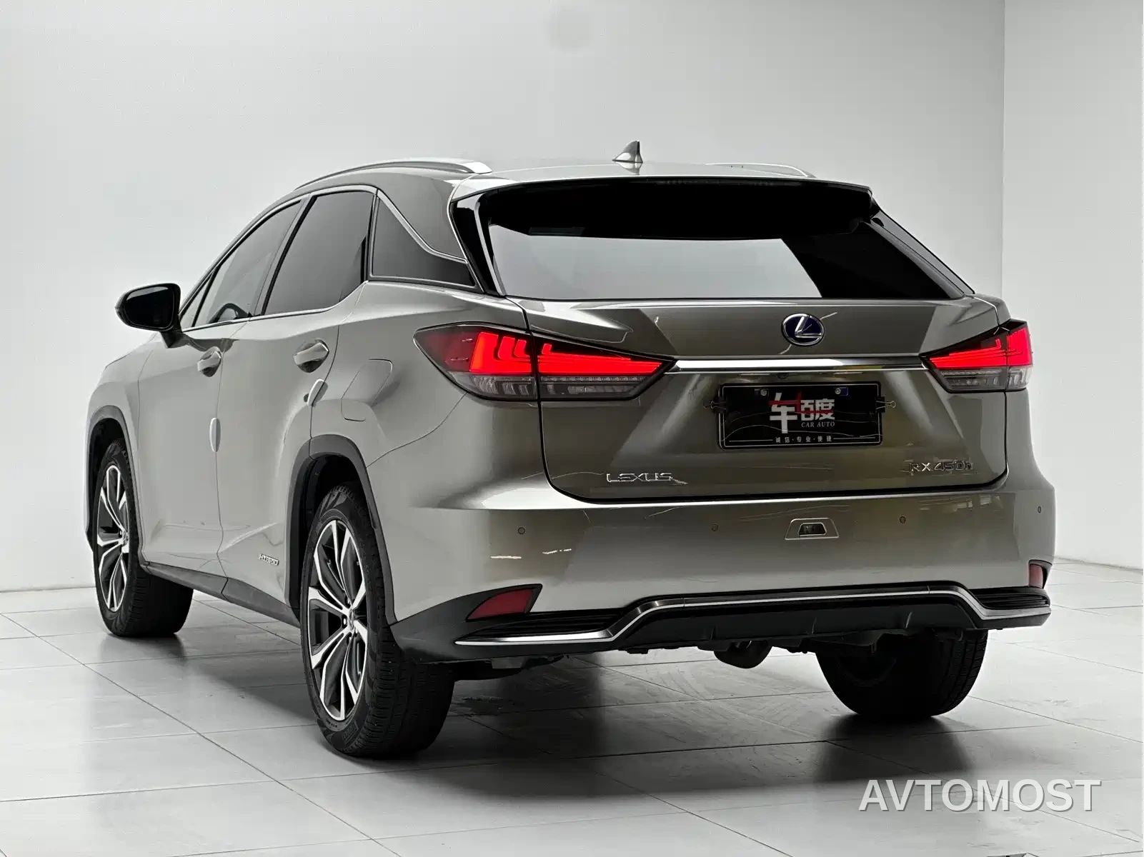 Lexus RX 2020 Facelift 450h AWD Elegance Edition — фото 6