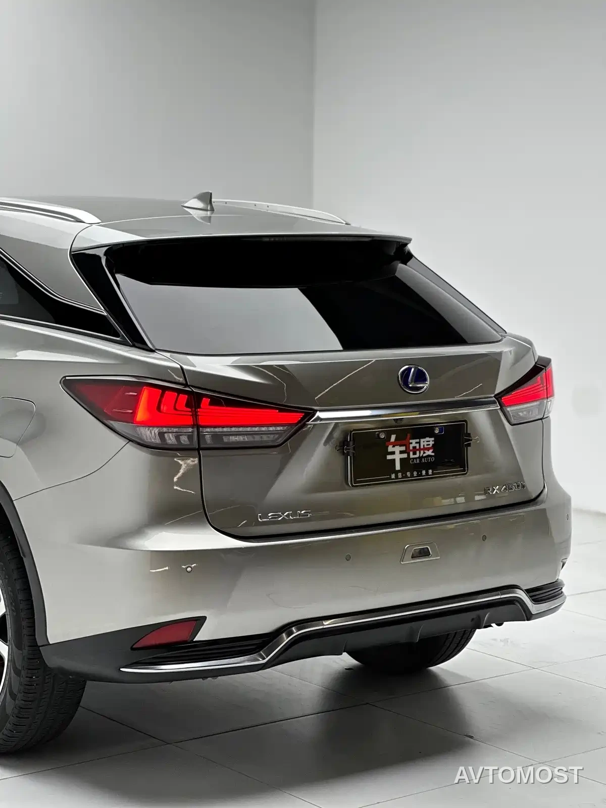 Lexus RX 2020 Facelift 450h AWD Elegance Edition — фото 10